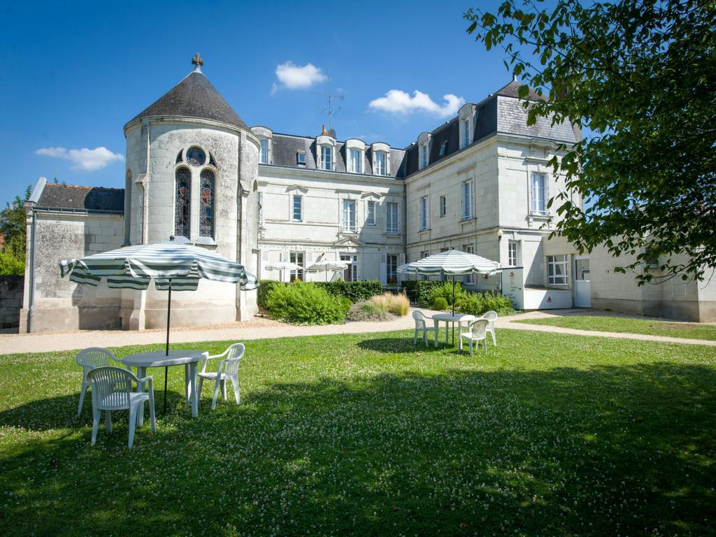 Hotel Mileade Le Domaine De La Blairie - Saumur Saint-Martin-de-la-Place Luaran gambar