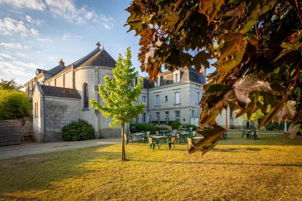 Hotel Mileade Le Domaine De La Blairie - Saumur Saint-Martin-de-la-Place Luaran gambar