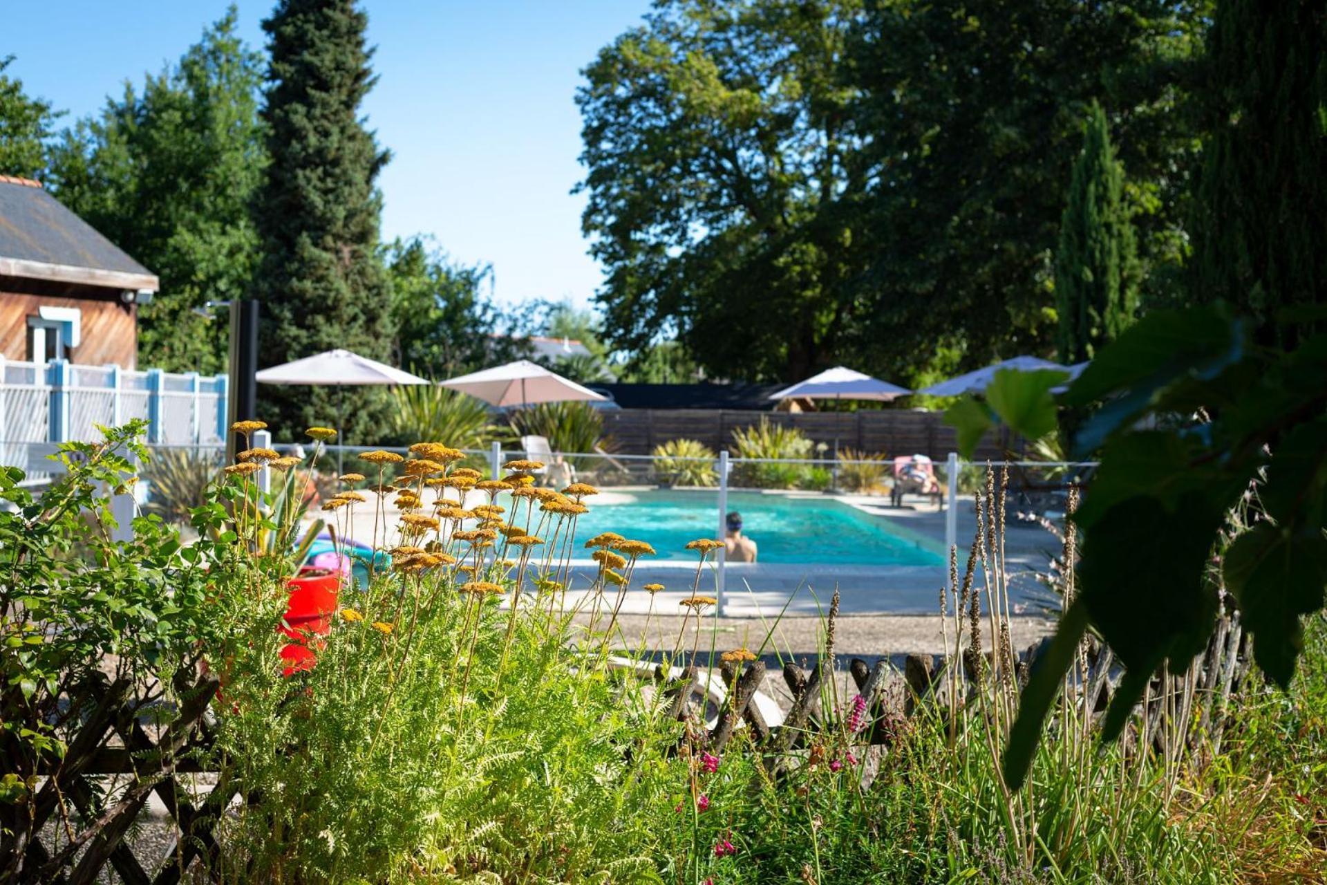 Hotel Mileade Le Domaine De La Blairie - Saumur Saint-Martin-de-la-Place Luaran gambar