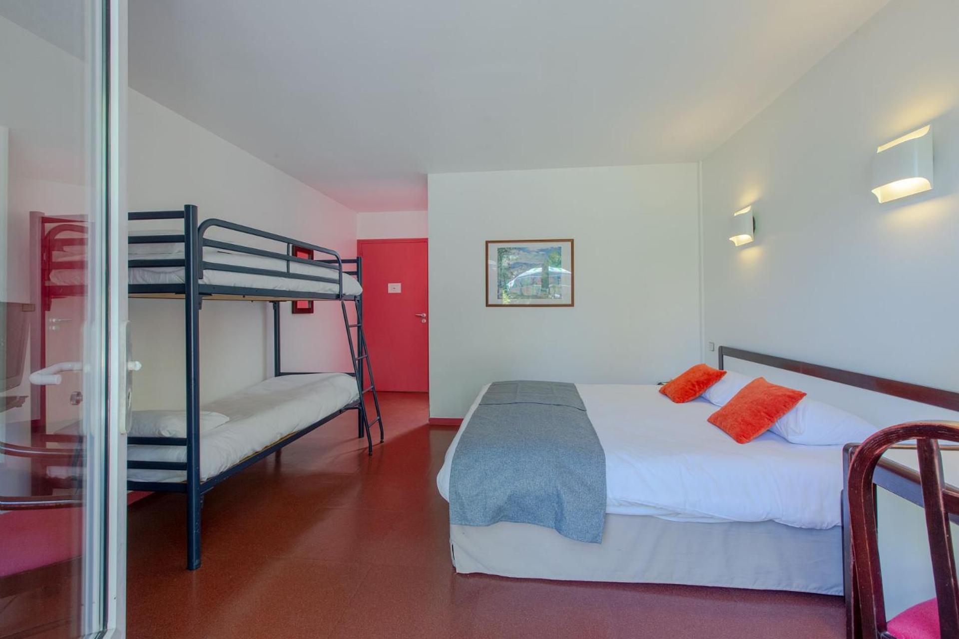 Hotel Mileade Le Domaine De La Blairie - Saumur Saint-Martin-de-la-Place Luaran gambar