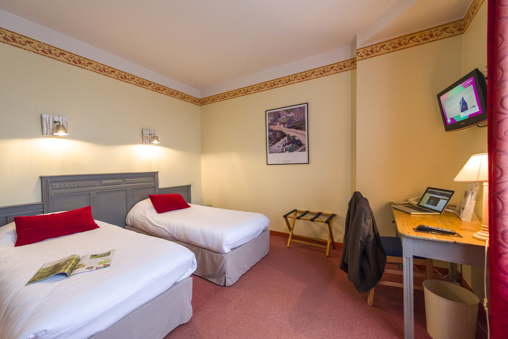 Hotel Mileade Le Domaine De La Blairie - Saumur Saint-Martin-de-la-Place Luaran gambar