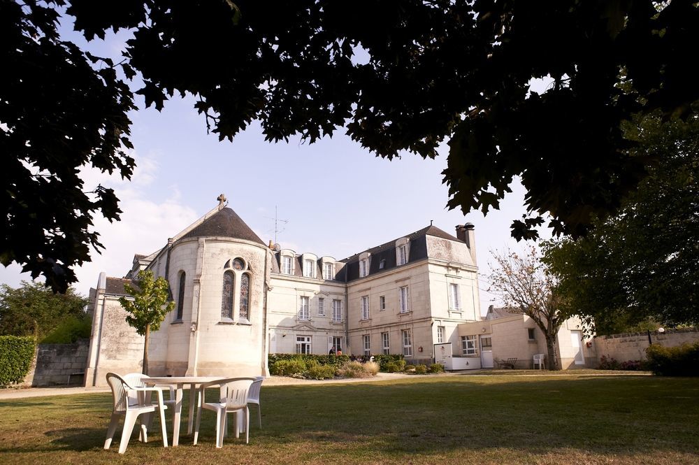 Hotel Mileade Le Domaine De La Blairie - Saumur Saint-Martin-de-la-Place Luaran gambar